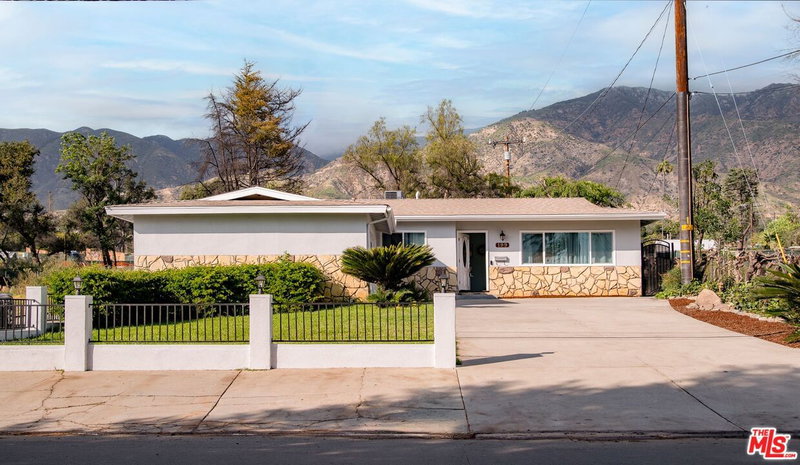 199 Altadena Dr
