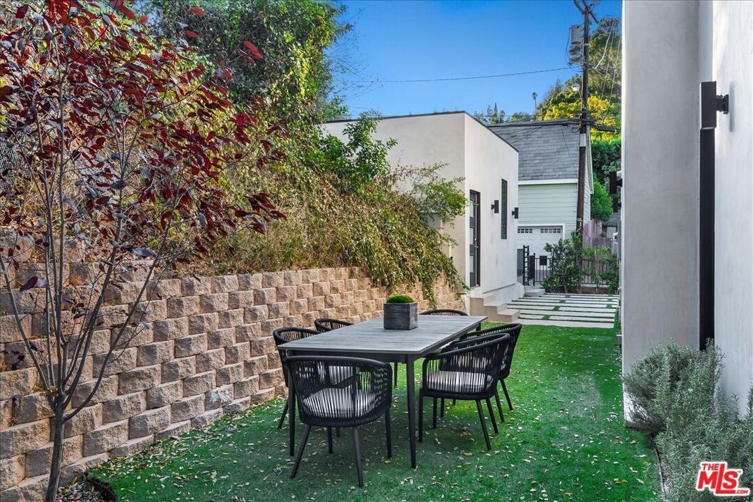 Stanley Hills photo 37