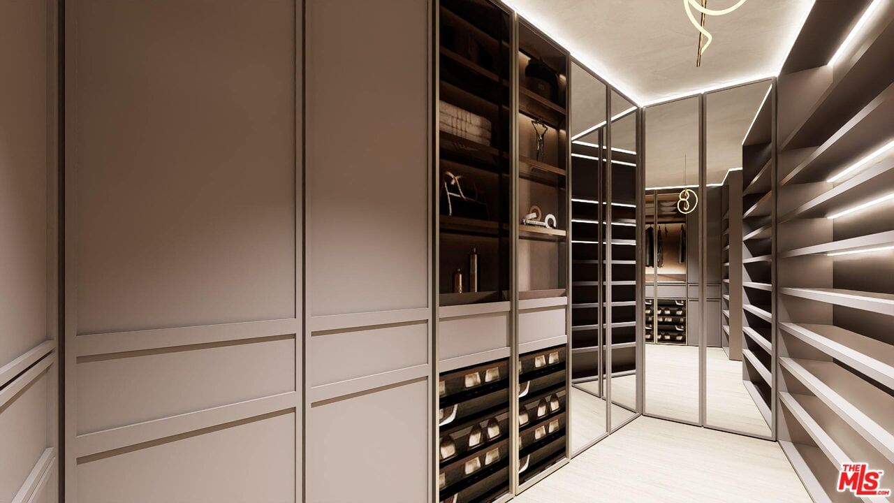 Bollinger photo 24