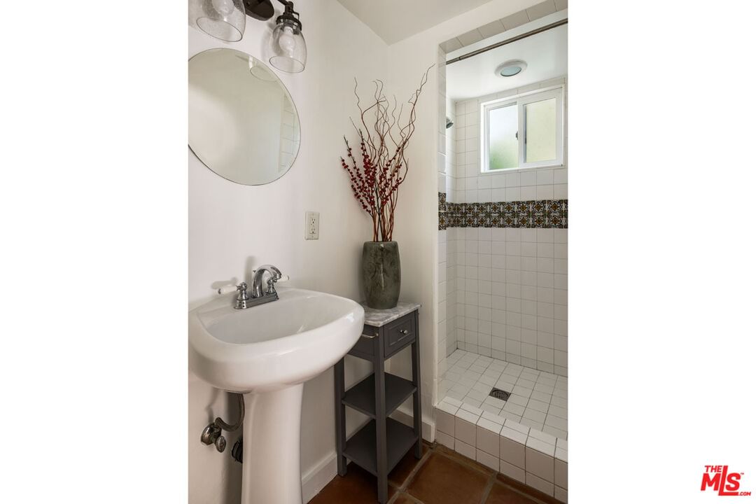 Glenmanor photo 30