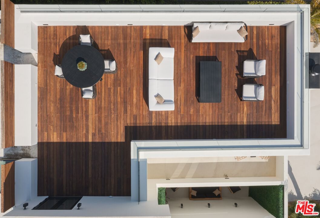 Malibu Colony photo 17
