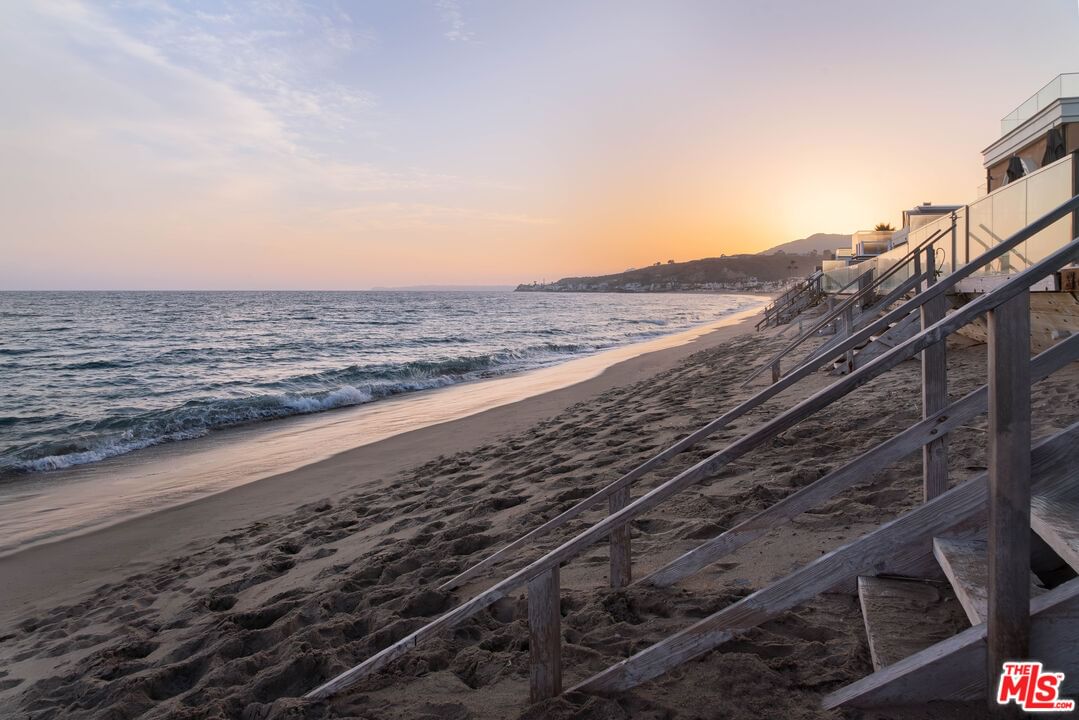 Malibu Colony photo 18