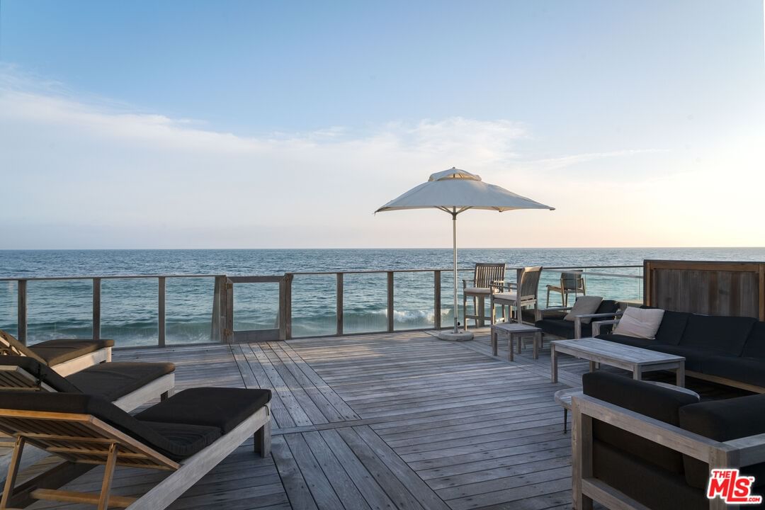 Malibu Colony photo 19
