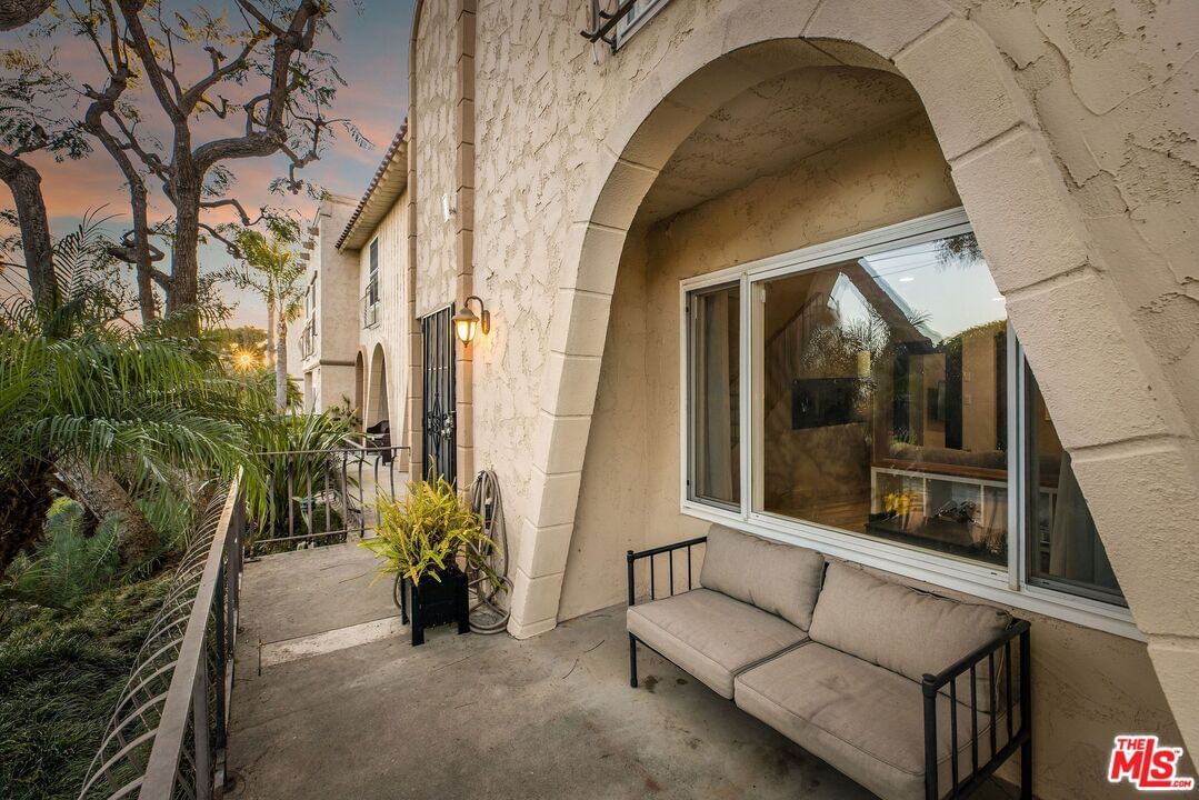 Redlands photo 30