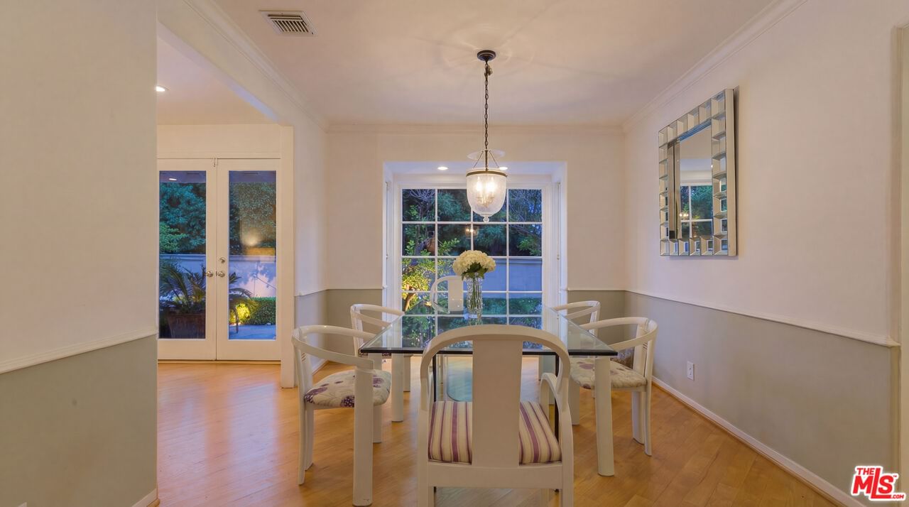 Laurel Terrace photo 20
