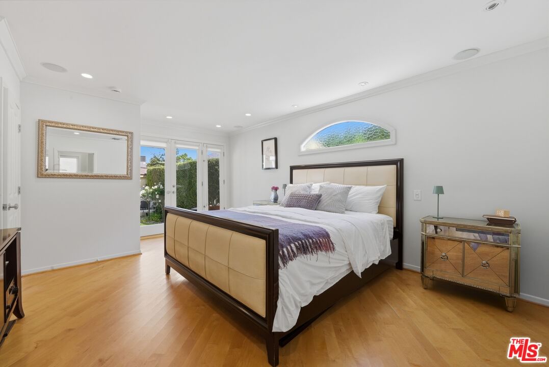 Laurel Terrace photo 22