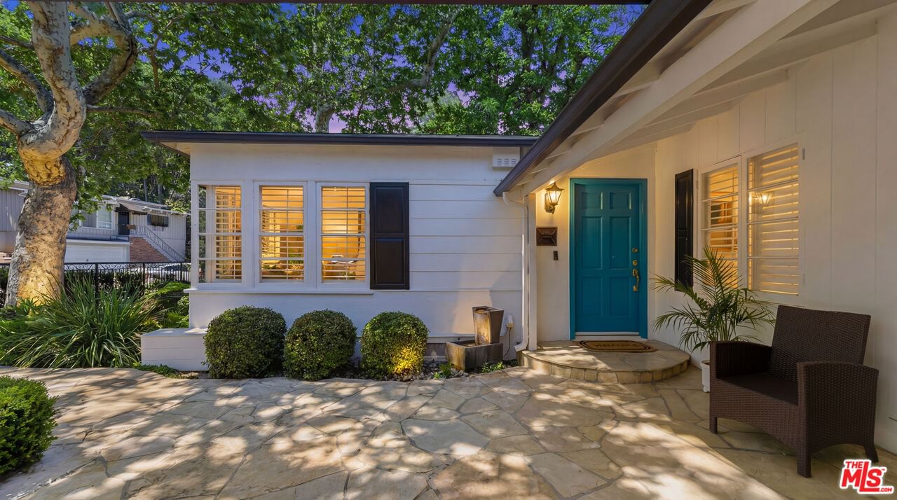 Laurel Terrace photo 50