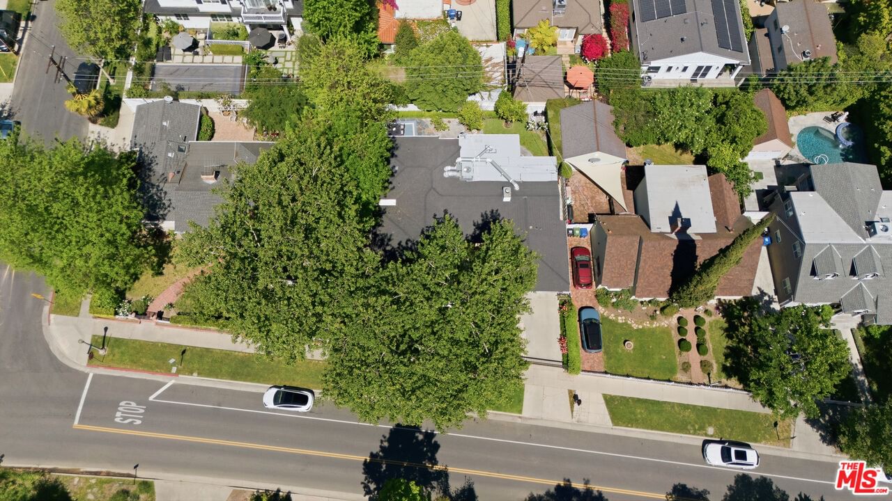 Laurel Terrace photo 51