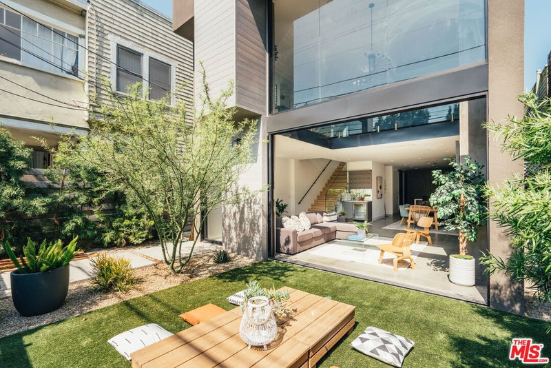 213 Horizon Ave