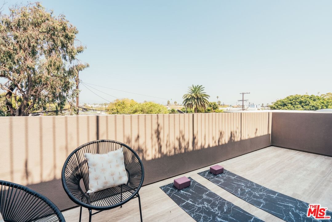 Horizon photo 38