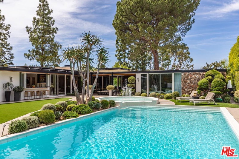 1960 Loma Vista Dr