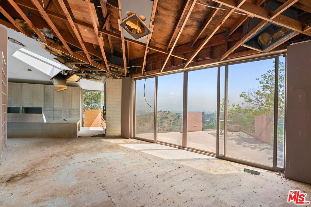 Mulholland photo 10