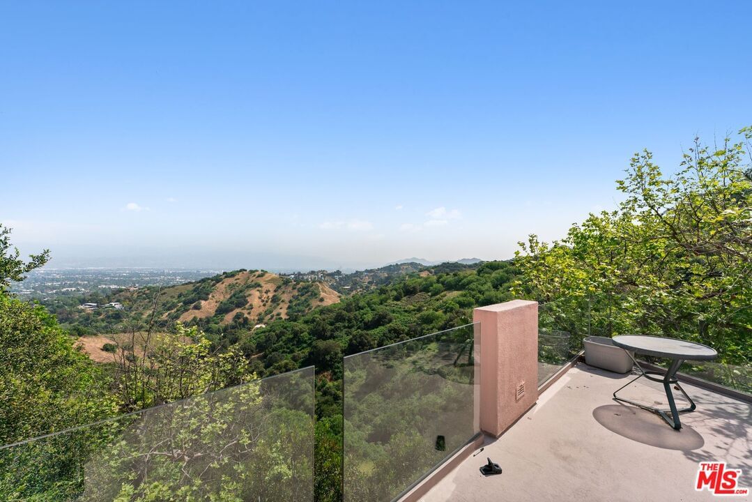 Mulholland photo 18