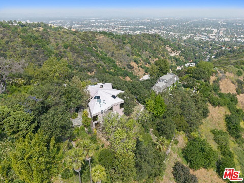 Mulholland photo 22