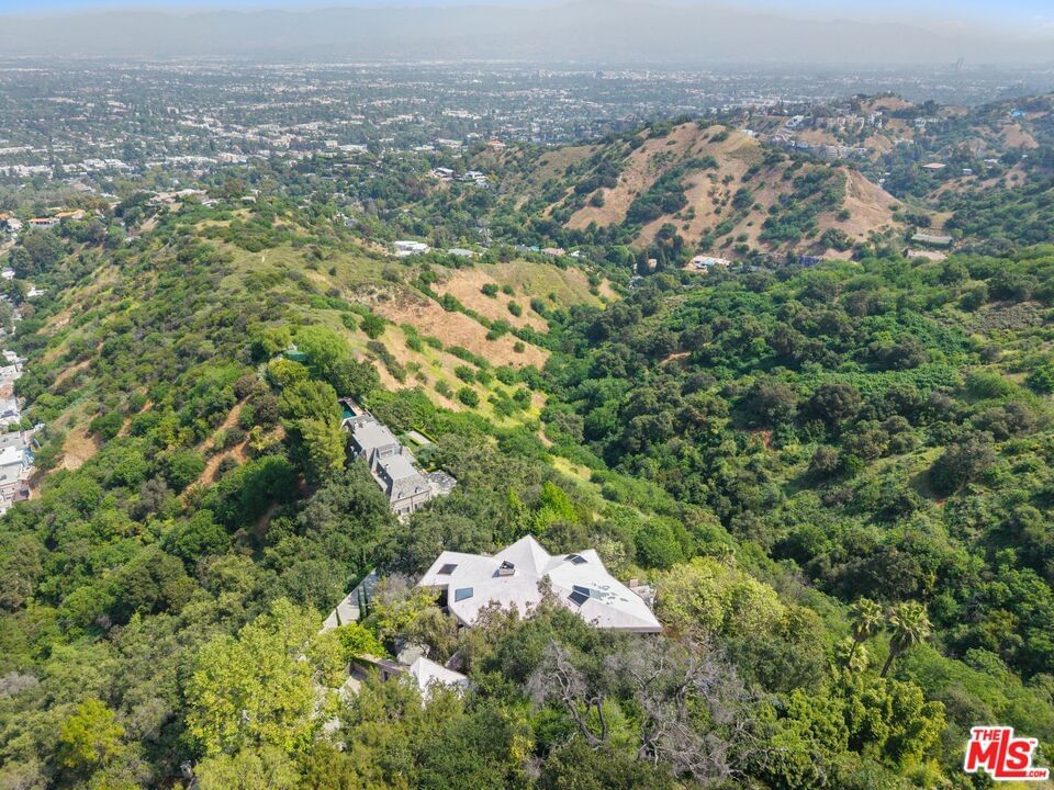 Mulholland photo 23