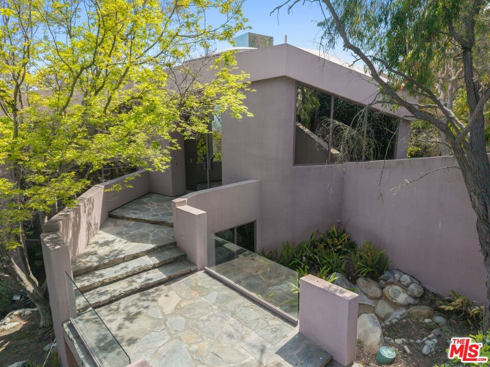 Mulholland photo 5