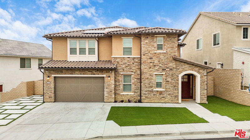 11779 Toyon Dr