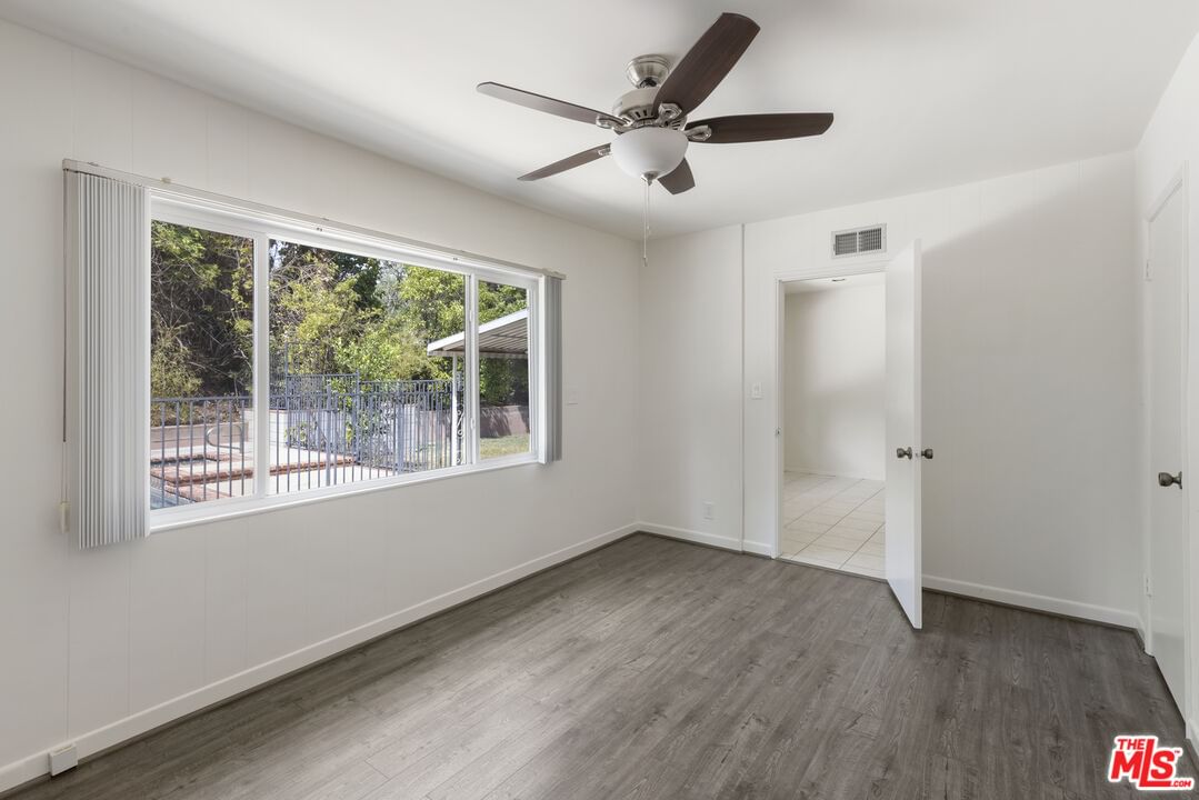 Royal Ridge photo 21