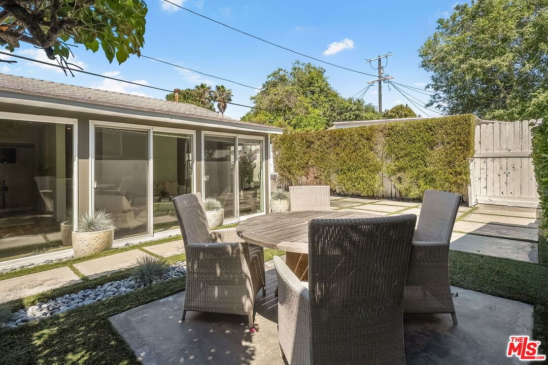 Beck photo 33