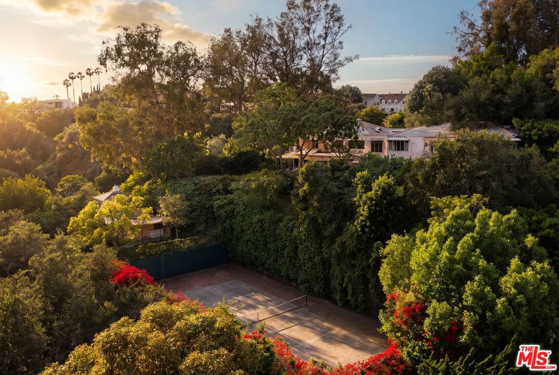 10934 Bellagio Rd