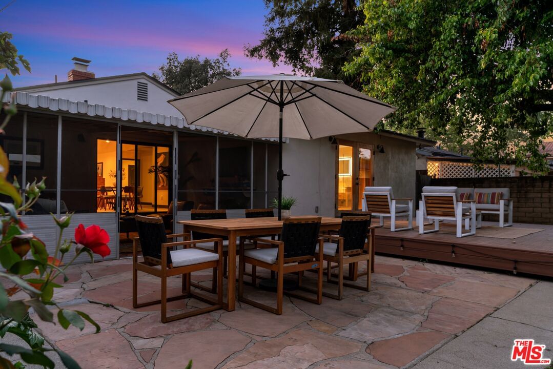 Sylmar photo 56