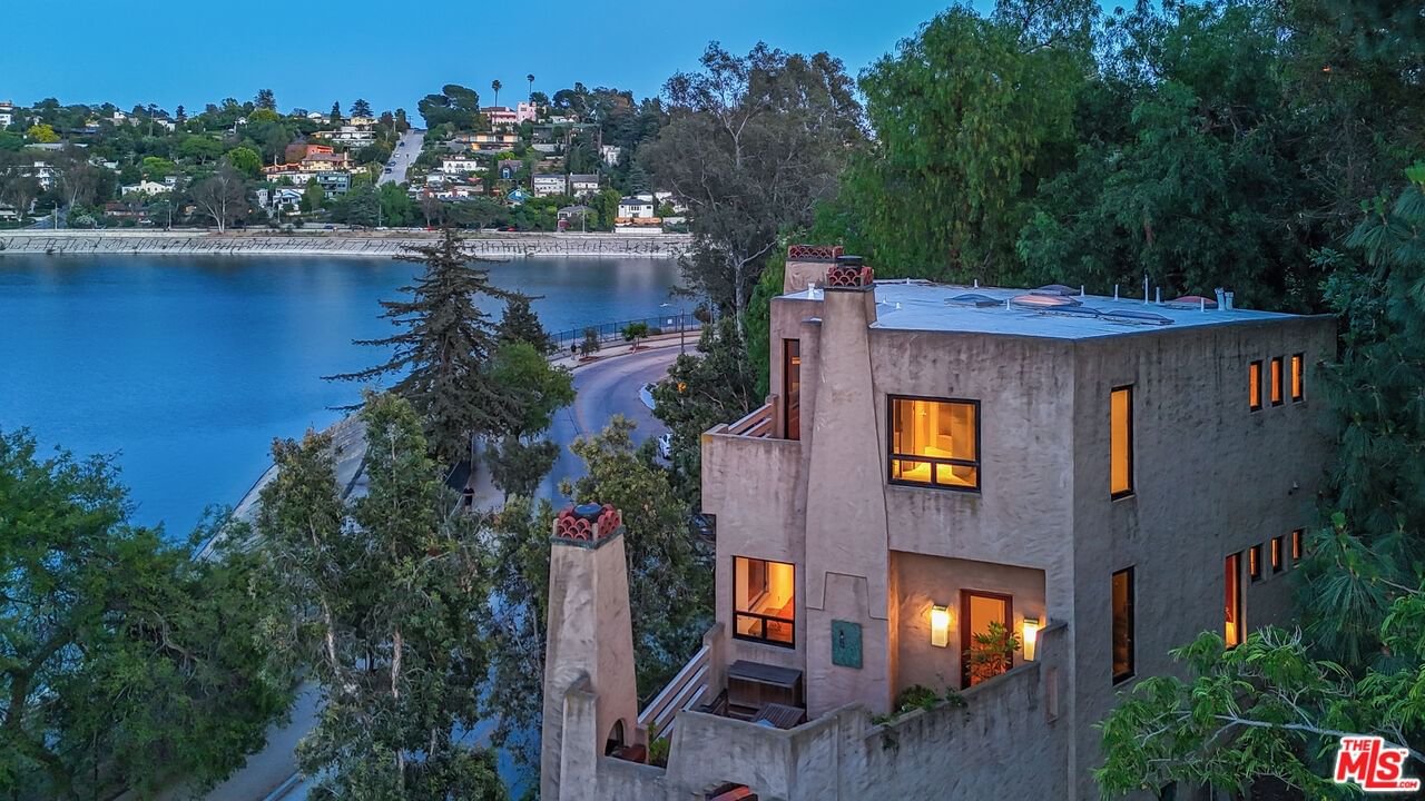 Silver Lake photo 1