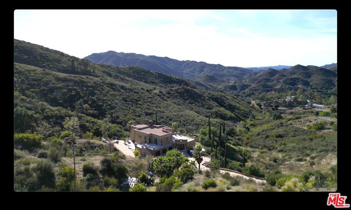 Latigo photo 4