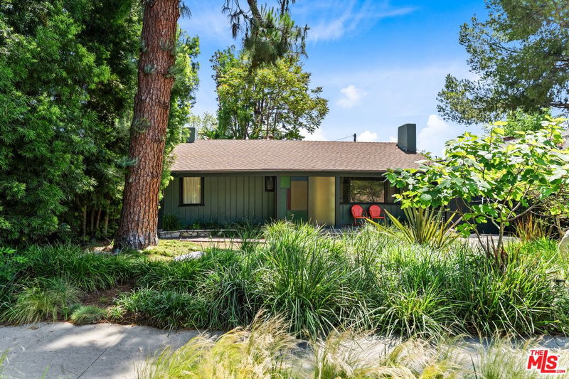 1718 Hill Dr