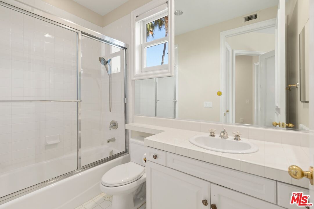 Briarfield photo 29