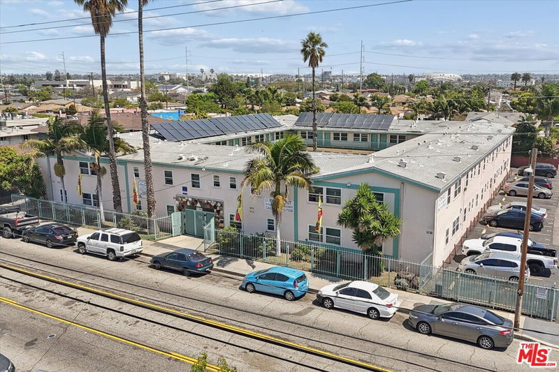 10600 Inglewood Ave