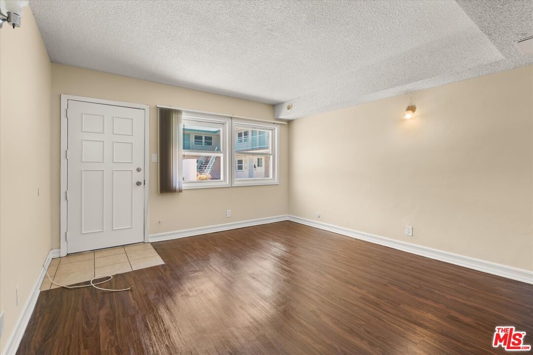 Inglewood photo 9