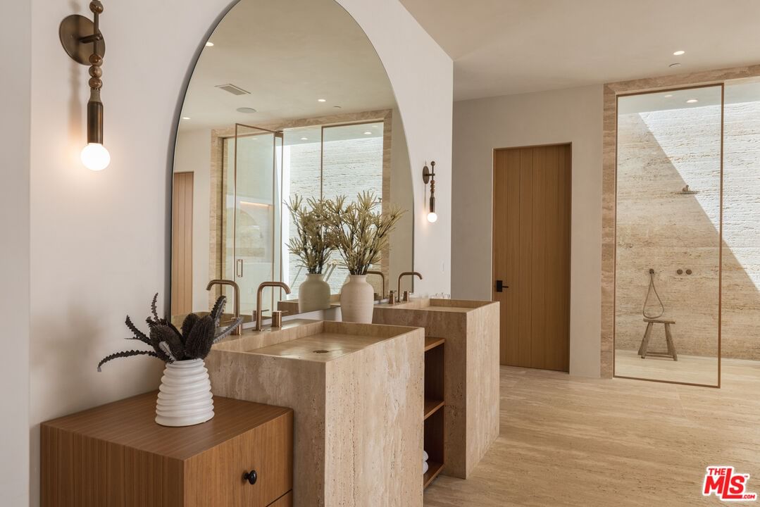 Stone Canyon photo 11