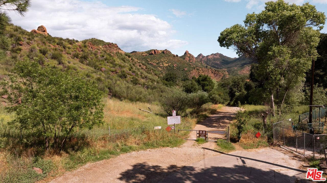 Crags photo 52