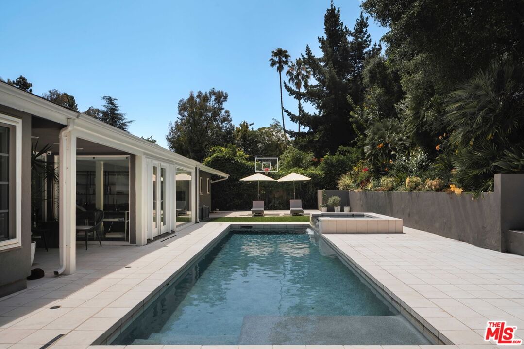 Moraga photo 15