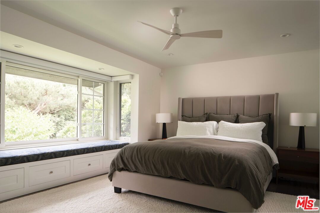 Moraga photo 9