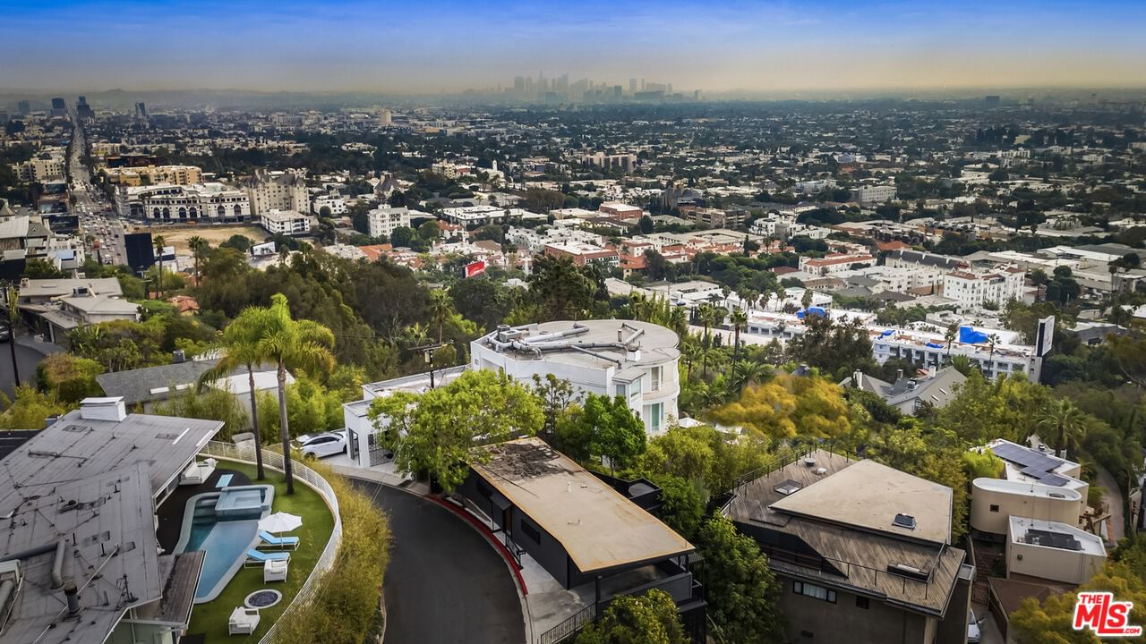 Hollywood photo 46