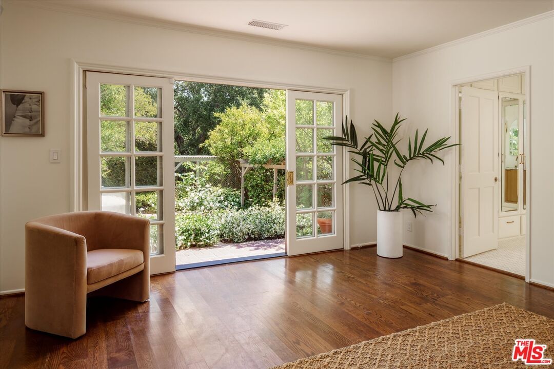 Oakwood photo 20