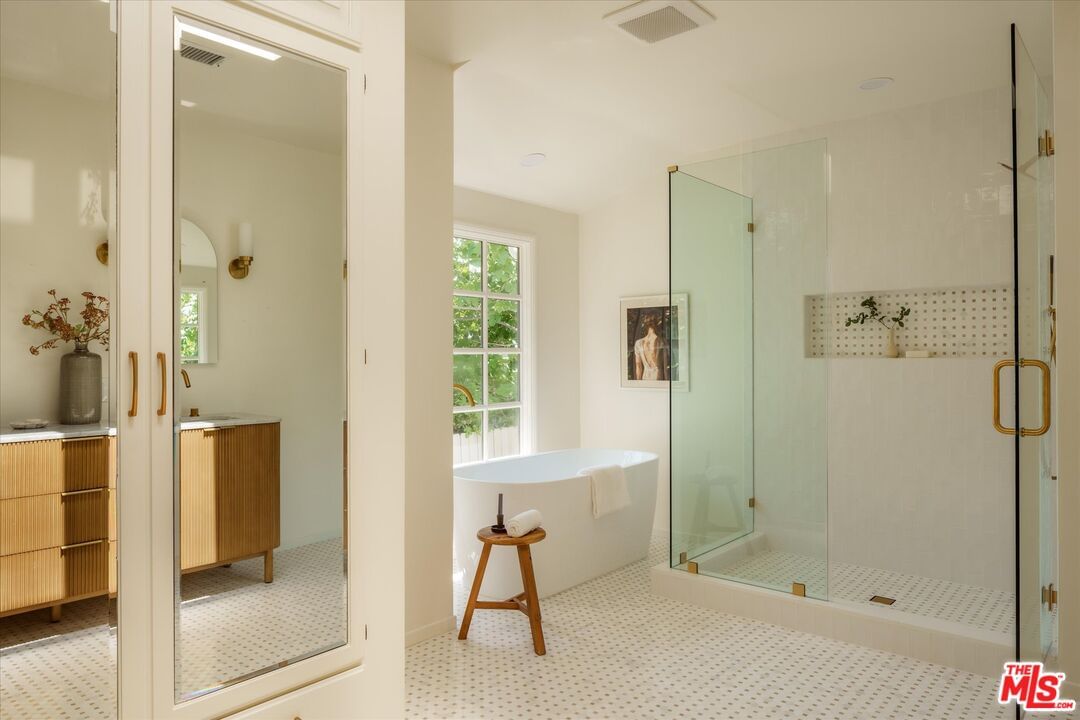 Oakwood photo 24