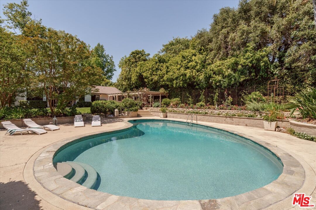 Oakwood photo 41