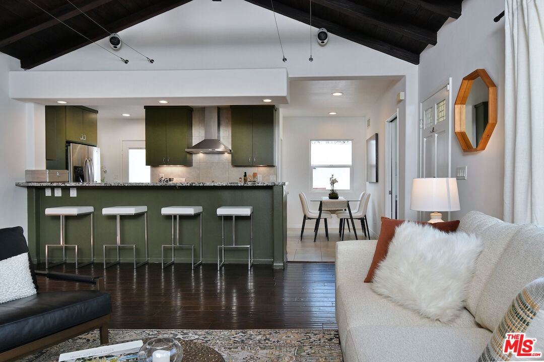 Occidental photo 21