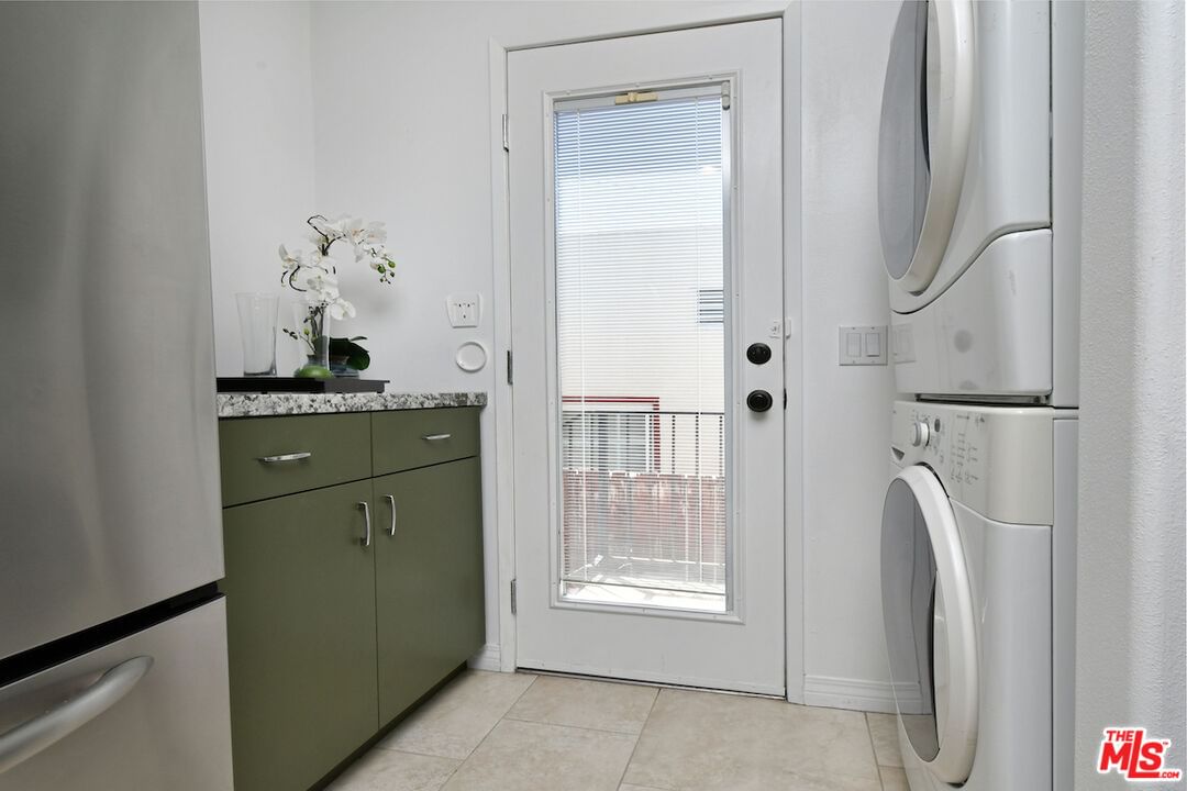 Occidental photo 34