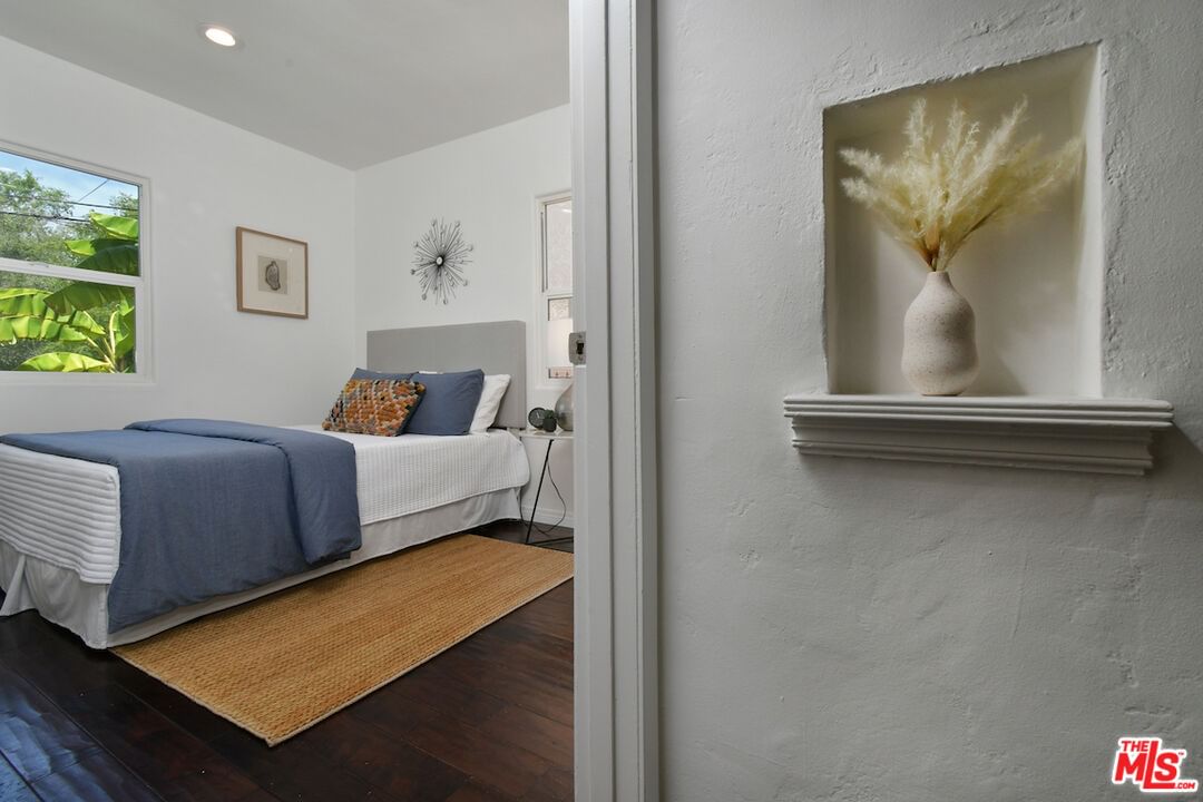 Occidental photo 42