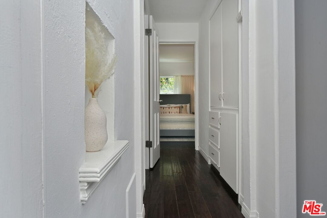 Occidental photo 51