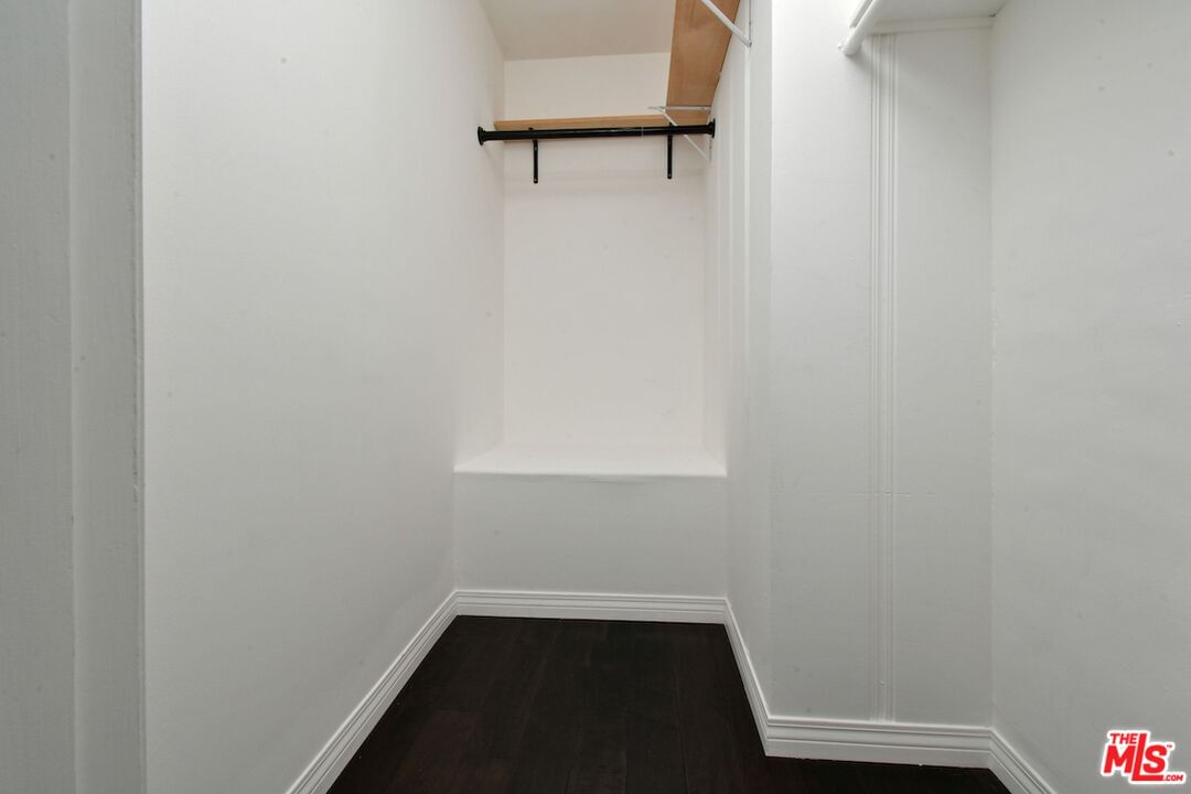 Occidental photo 54