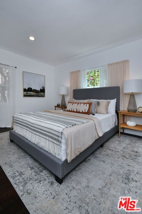 Occidental photo 56