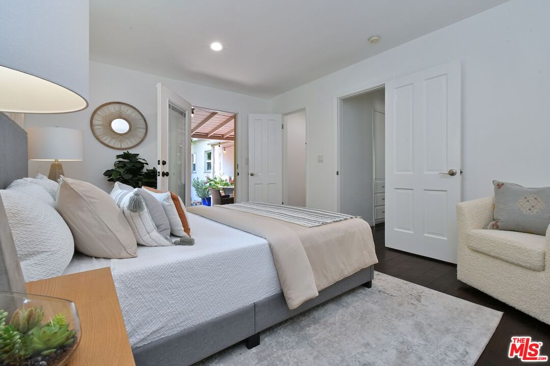 Occidental photo 57