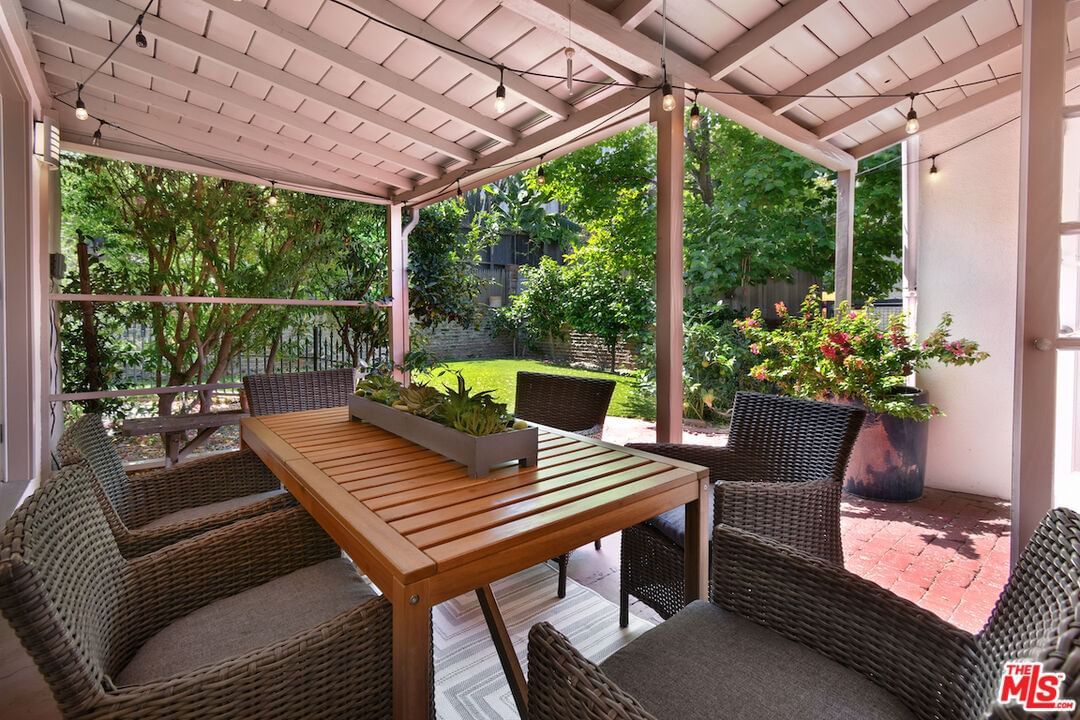 Occidental photo 62