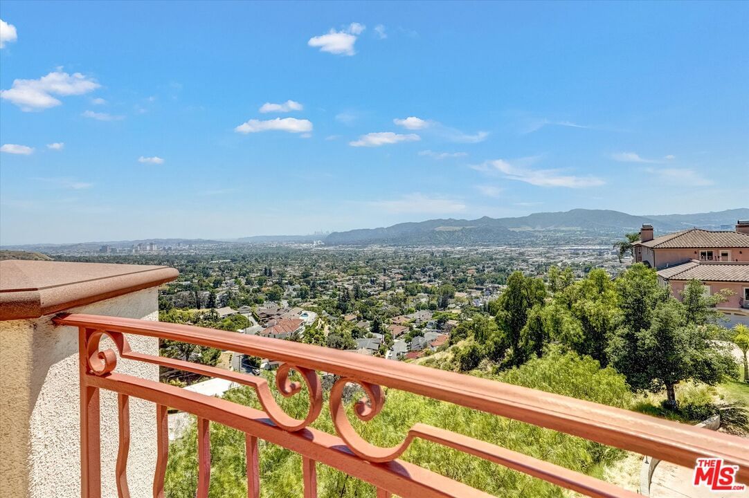 Tujunga photo 37