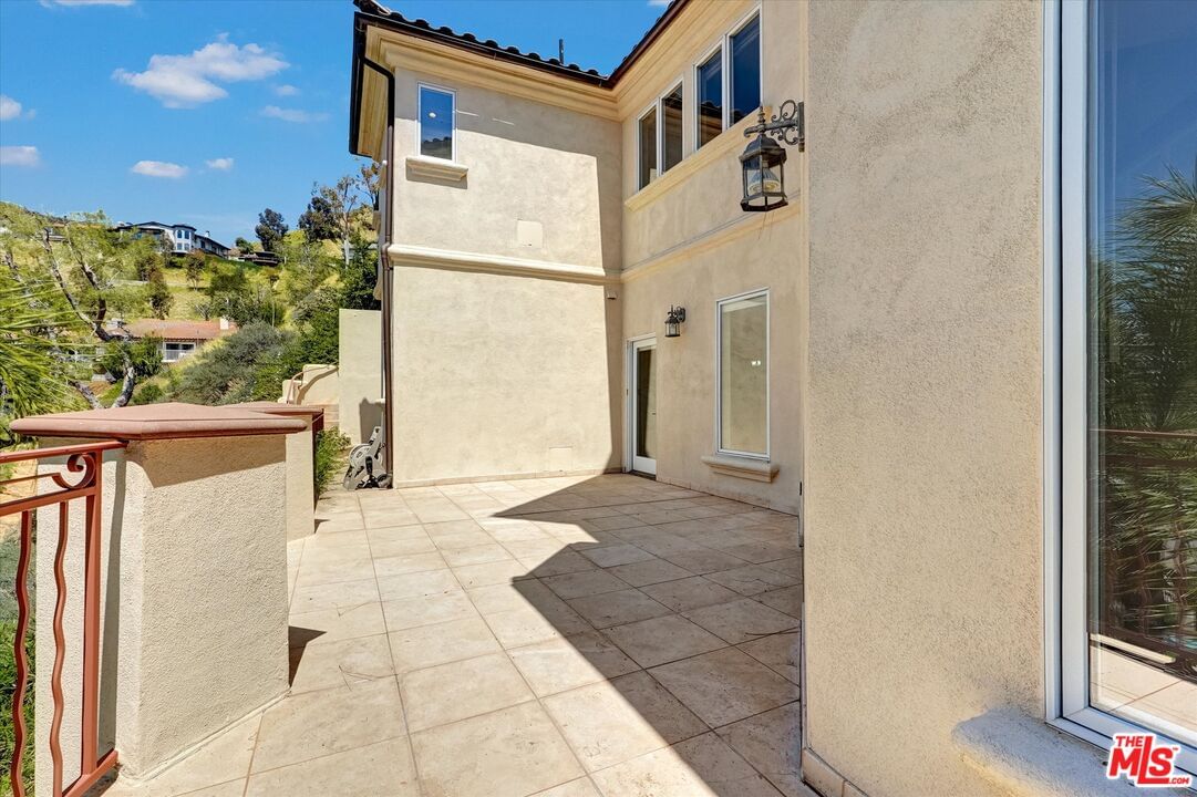 Tujunga photo 48