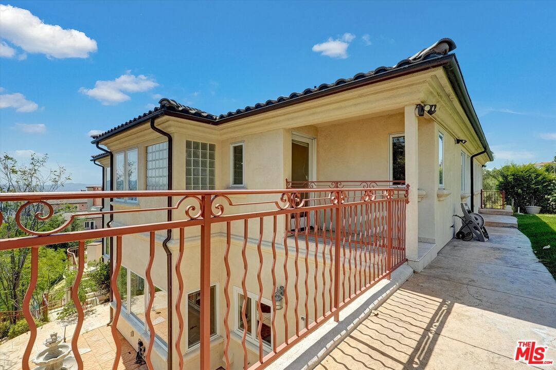 Tujunga photo 53